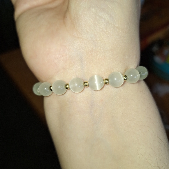 Moonstone  Beads Cat Pendant Stretch Bracelet - Picture 3 of 3